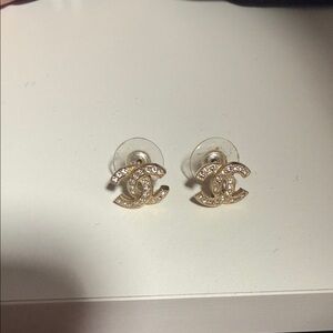 Chanel CC stud Earrings